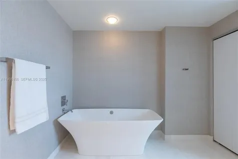 17301 Biscayne Boulevard North Miami Beach FL 33160
