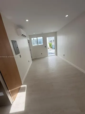 2436 SW 7th Street Miami FL 33135