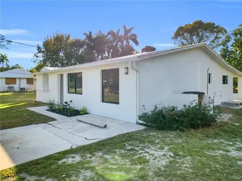 356 New York Drive Fort Myers FL 33905