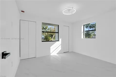 356 New York Drive Fort Myers FL 33905