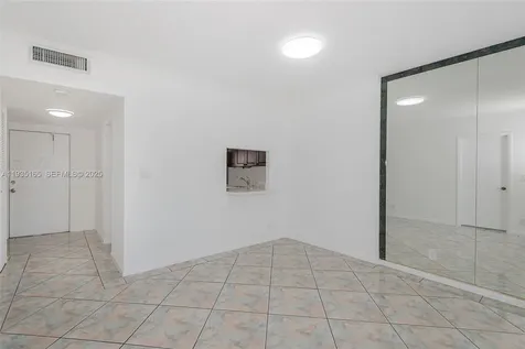 3181 S Ocean Drive Hallandale Beach FL 33009
