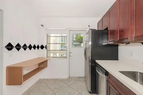 3181 S Ocean Drive Hallandale Beach FL 33009