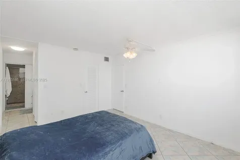 3181 S Ocean Drive Hallandale Beach FL 33009