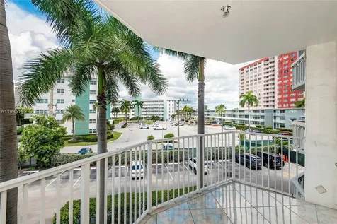 3181 S Ocean Drive Hallandale Beach FL 33009