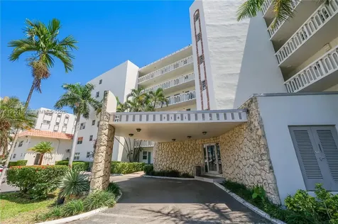 3181 S Ocean Drive Hallandale Beach FL 33009