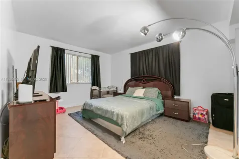 3021 N Oakland Forest Drive Oakland Park FL 33309
