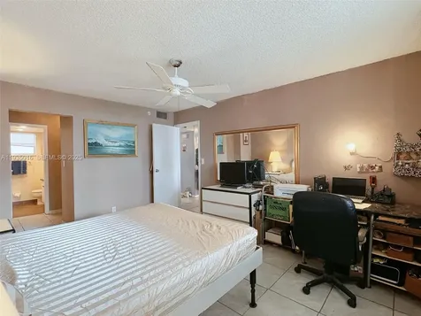 410 SE 2nd Street Hallandale Beach FL 33009
