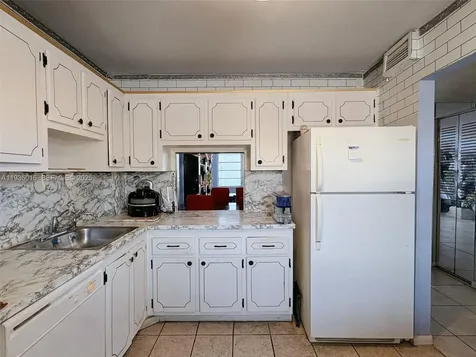 410 SE 2nd Street Hallandale Beach FL 33009