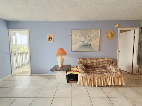 410 SE 2nd Street Hallandale Beach FL 33009