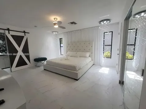 270 SE 7th Street Dania Beach FL 33004