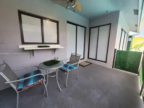 270 SE 7th Street Dania Beach FL 33004