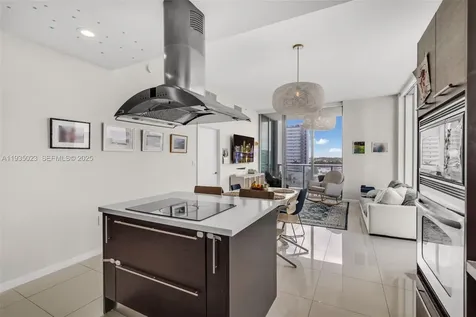 7928 East Drive Miami Beach FL 33141