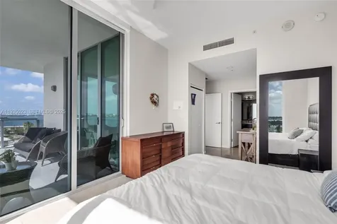 7928 East Drive Miami Beach FL 33141