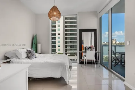 7928 East Drive Miami Beach FL 33141