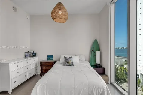7928 East Drive Miami Beach FL 33141