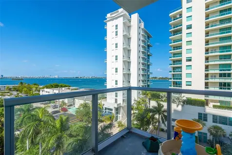 7928 East Drive Miami Beach FL 33141