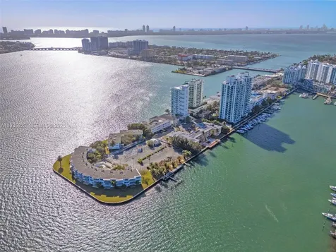 7928 East Drive Miami Beach FL 33141