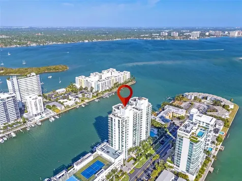 7928 East Drive Miami Beach FL 33141