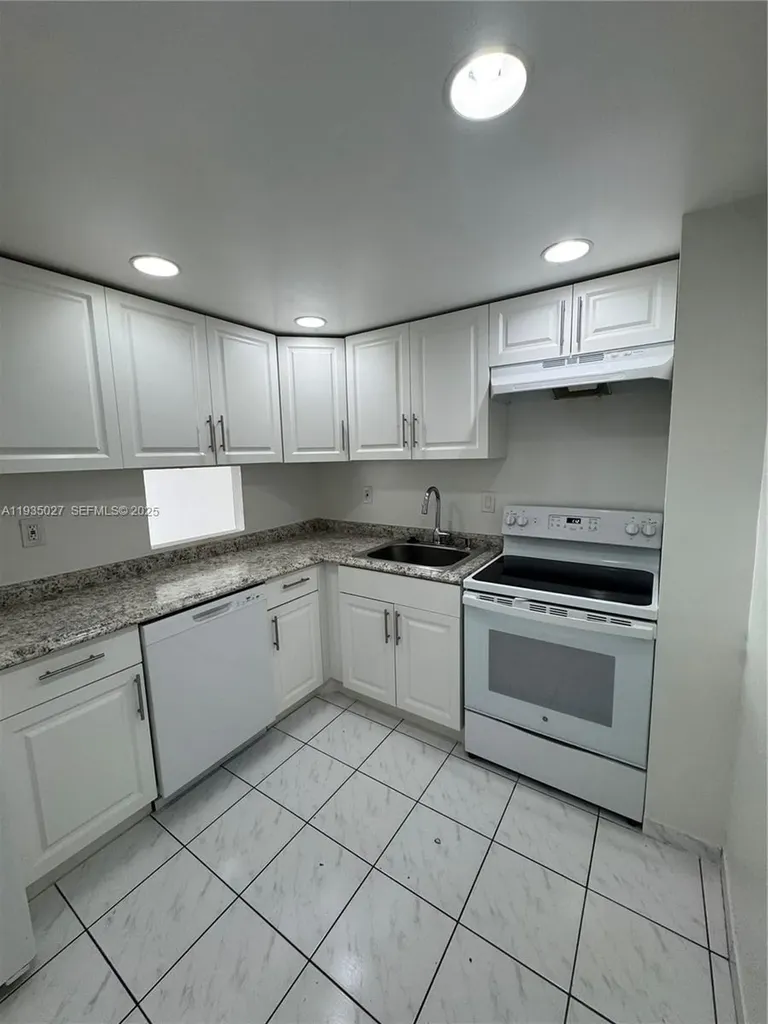 16710 NE 9th Avenue North Miami Beach FL 33162