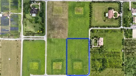 001 SW 215 Avenue Homestead FL 33030