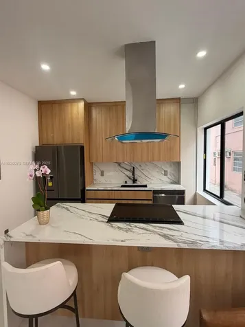 2436 SW 7th Street Miami FL 33135