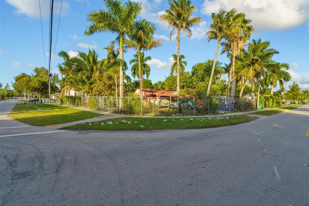 191 NW 83rd Street Miami FL 33150