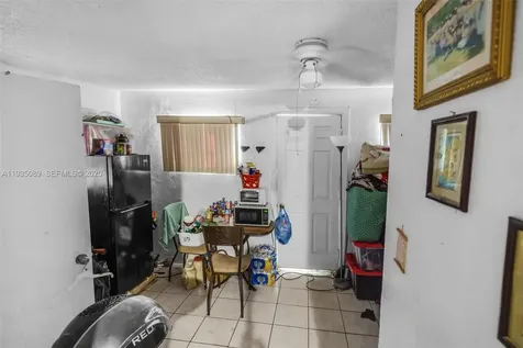 191 NW 83rd Street Miami FL 33150
