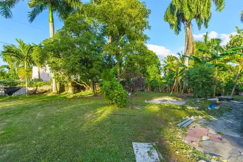 191 NW 83rd Street Miami FL 33150