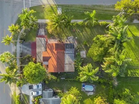 191 NW 83rd Street Miami FL 33150