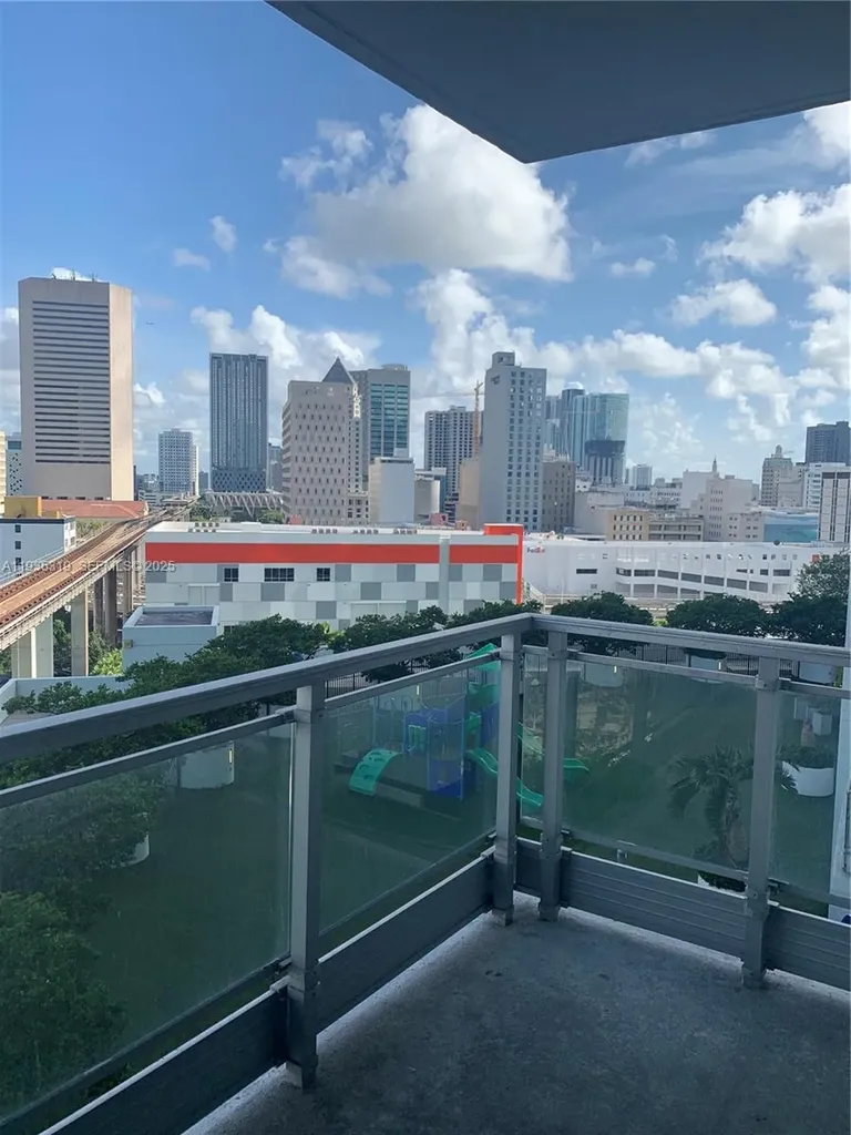 90 SW 3rd Street Miami FL 33130
