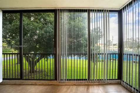 150 S Hollybrook Terrace Pembroke Pines FL 33025