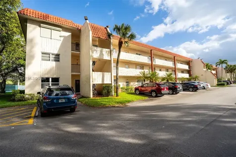 150 S Hollybrook Terrace Pembroke Pines FL 33025