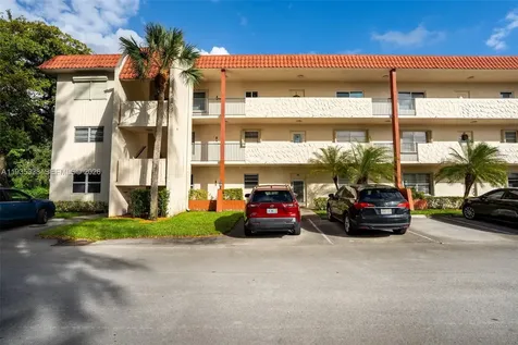 150 S Hollybrook Terrace Pembroke Pines FL 33025