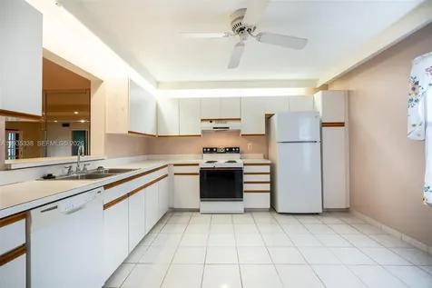 150 S Hollybrook Terrace Pembroke Pines FL 33025
