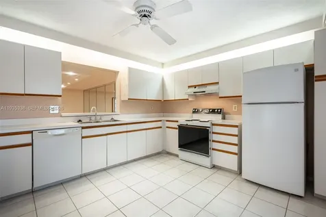 150 S Hollybrook Terrace Pembroke Pines FL 33025