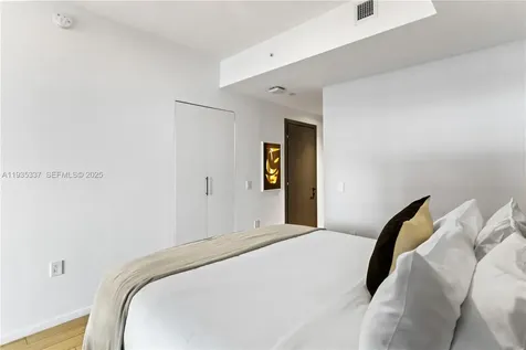 398 NE 5th Street Miami FL 33132