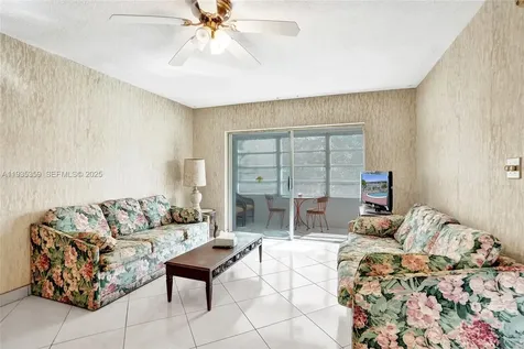 2800 NW 47th Terrace Lauderdale Lakes FL 33313