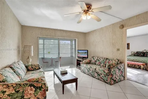 2800 NW 47th Terrace Lauderdale Lakes FL 33313