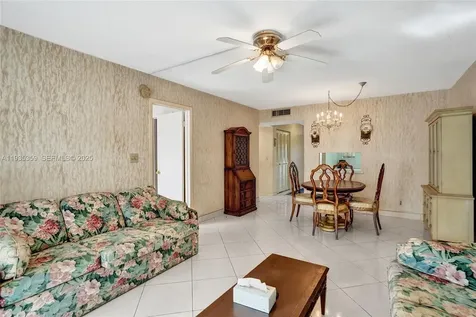 2800 NW 47th Terrace Lauderdale Lakes FL 33313