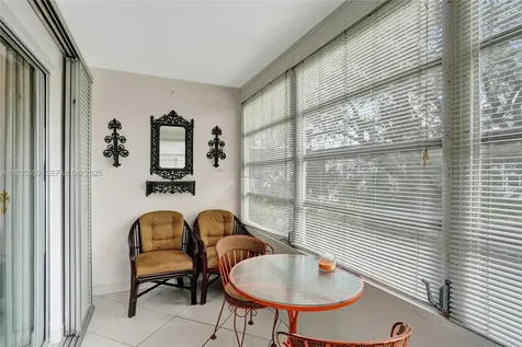 2800 NW 47th Terrace Lauderdale Lakes FL 33313