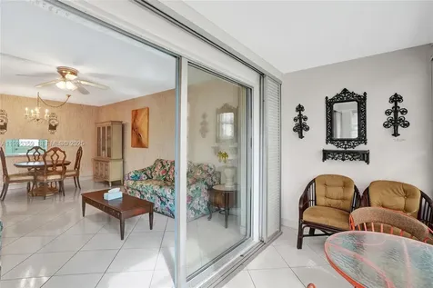2800 NW 47th Terrace Lauderdale Lakes FL 33313