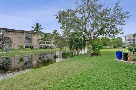 2800 NW 47th Terrace Lauderdale Lakes FL 33313