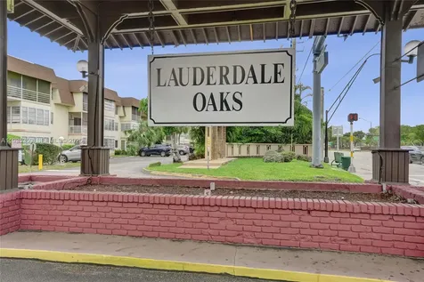 2800 NW 47th Terrace Lauderdale Lakes FL 33313