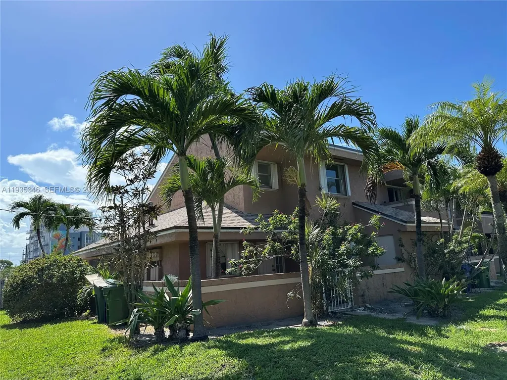 708 SE 3rd Avenue Extension Hallandale Beach FL 33009