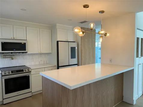 708 SE 3rd Avenue Extension Hallandale Beach FL 33009