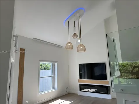708 SE 3rd Avenue Extension Hallandale Beach FL 33009