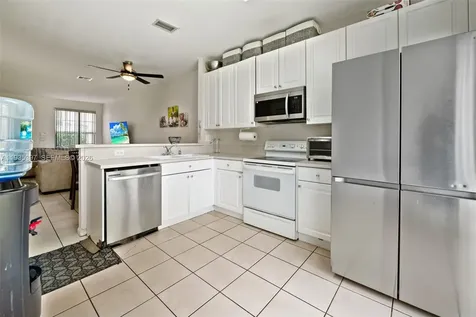 1958 NW 79th Way Pembroke Pines FL 33024
