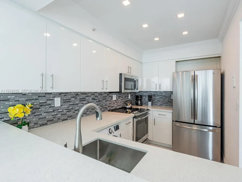 2501 S Ocean Drive Hollywood FL 33019