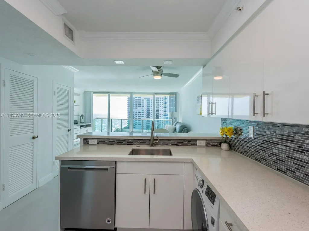 2501 S Ocean Drive Hollywood FL 33019