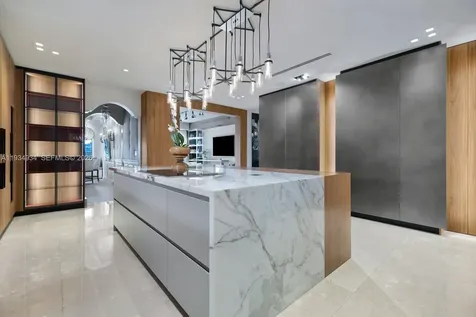 176 S Hibiscus Drive Miami Beach FL 33139